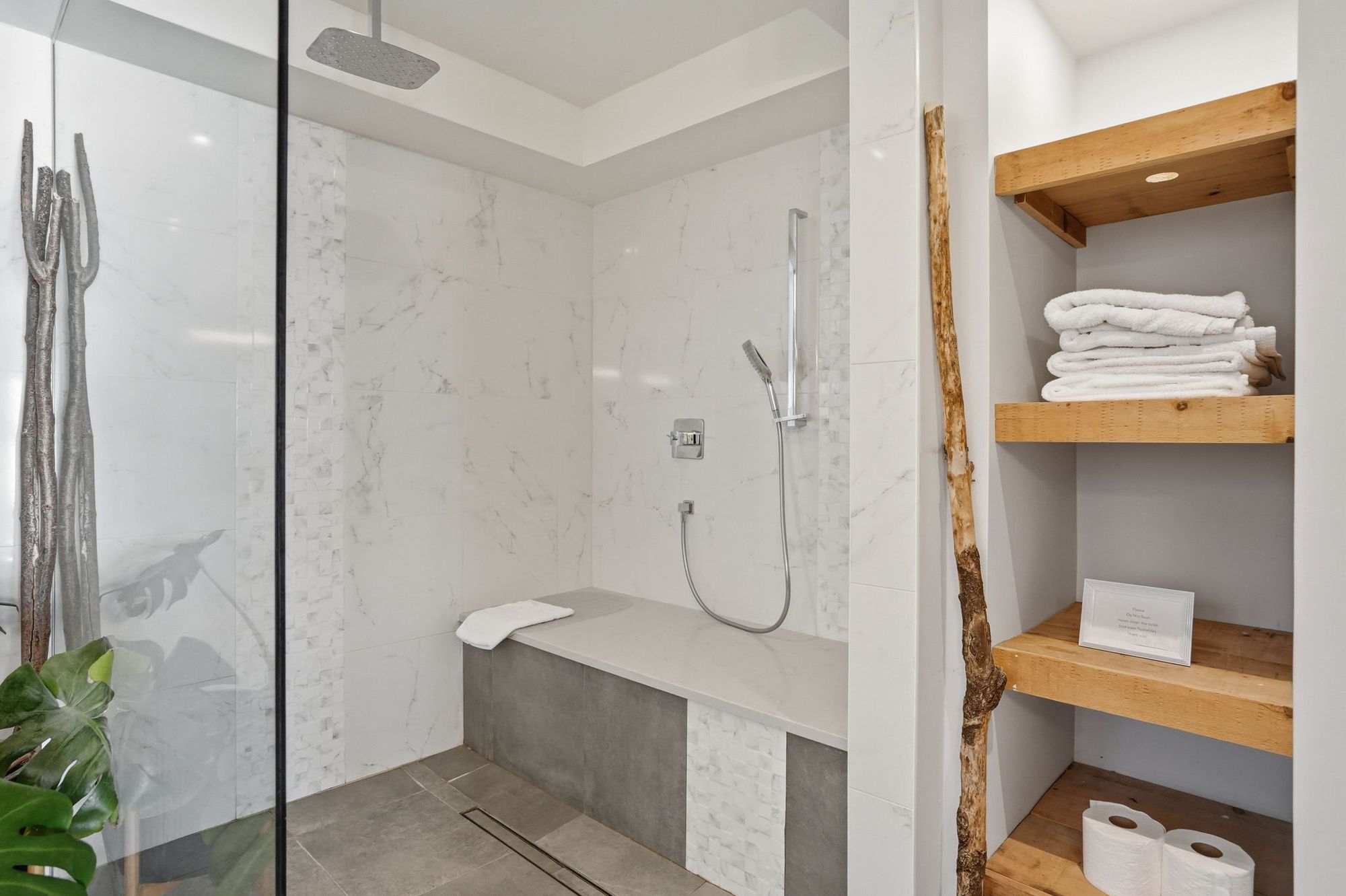 The curbless glass shower