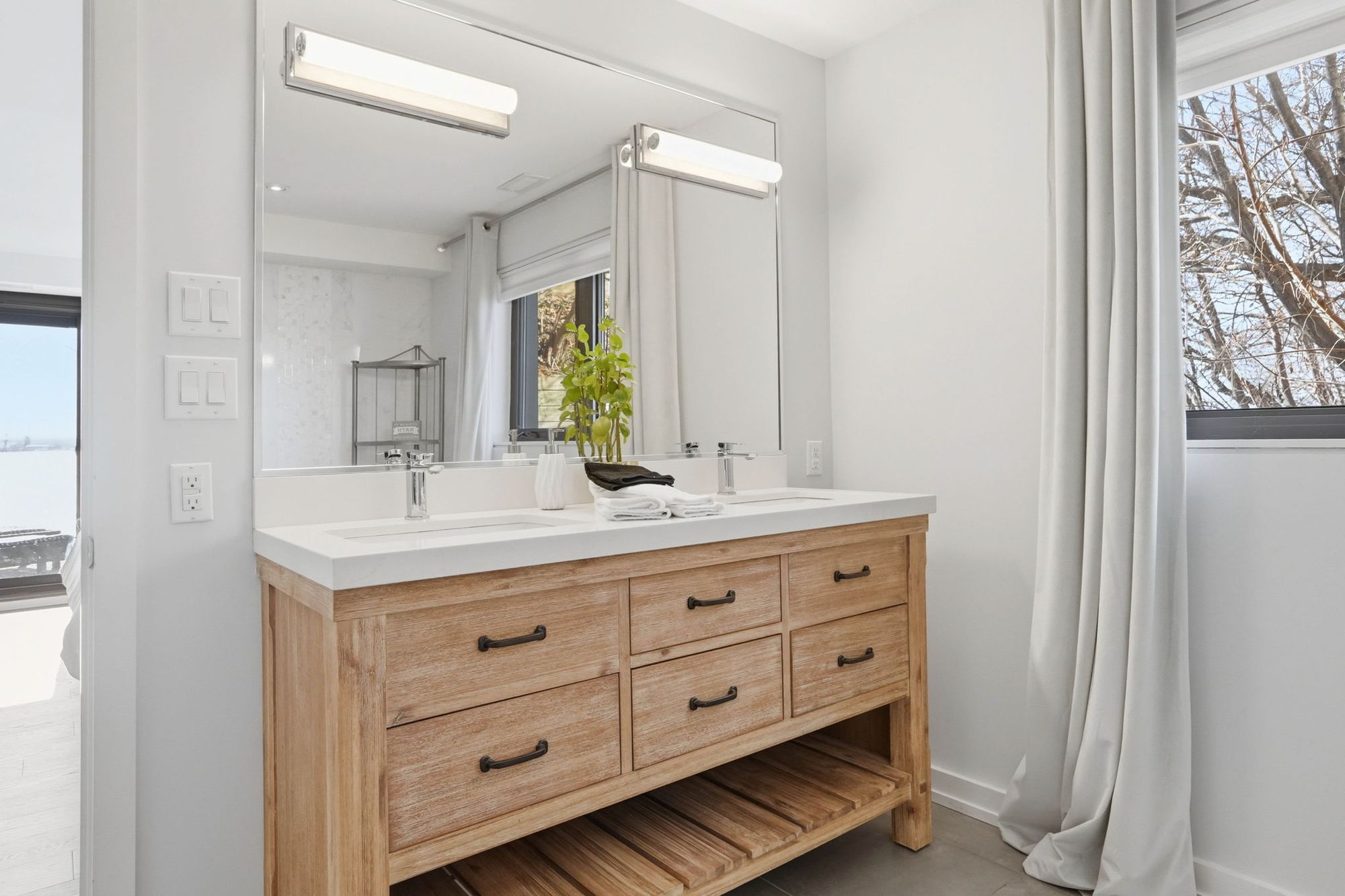 The double vanity in the ensuite